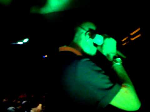 MC DEEH E MC GEOVANE - AO VIVO NO KILOS BAR 03.08.12  [[ DJ BAMA ]] 1