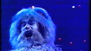 CATS - Australian Circus Tour - The Ad-Dressing of Cats (Juan Jackson, 1999)