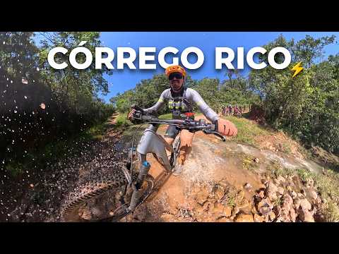 SÁBADO DE PEDAL E FUTEBOL - CONHECE O TROVÃO AZUL?