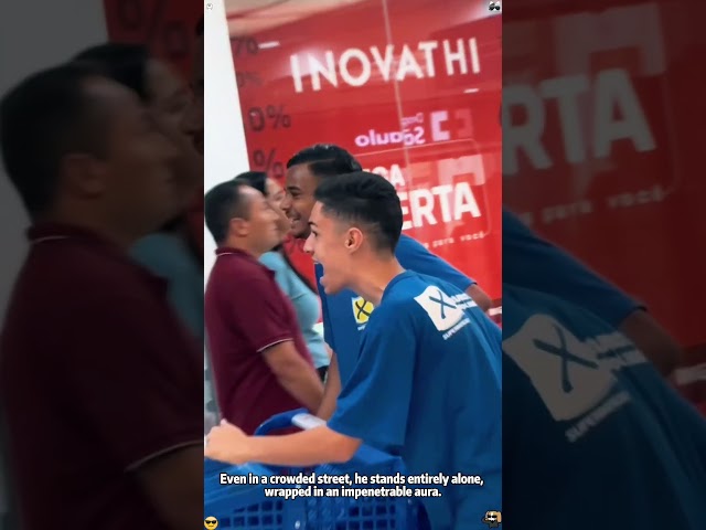 Vídeo relacionado con Funidelia Disfraz Peaky Blinders - Tommy Shelby para hombre Oficial - Incluye pantalón, chaleco, abrigo, corbata y gorra, Talla L - Traje para hombre para fiestas, Carnaval y Halloween