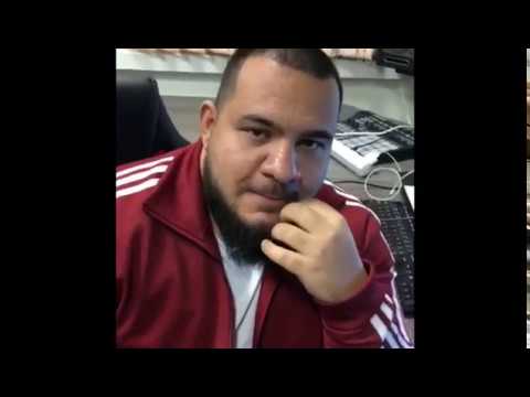 Banán prišiel kúpiť album pre svojho syna tučiho.