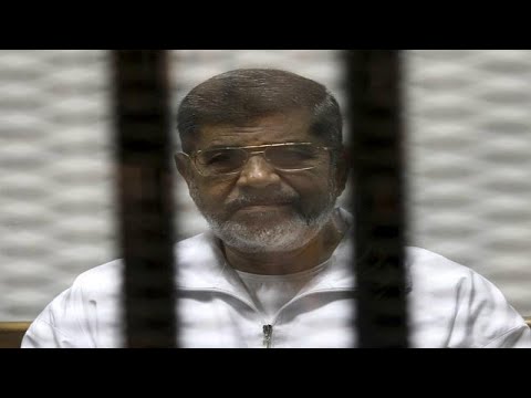 هيومن رايتس ووتش عزل الرئيس مرسي وإساءة معاملته تصل إلى مستوى التعذيب وفق مقررات الامم المتحدة…