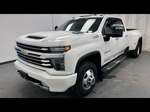 2021 Chevrolet Silverado 3500HD 4WD Crew Cab Long Box High Country in White for sale at Davis GMC Buick Lethbridge in Lethbridge, AB