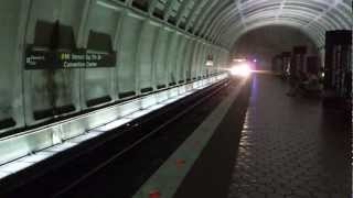 preview picture of video 'WMATA Yellow Line to Huntington emerges from pocket track at Mt. Vernon Square'