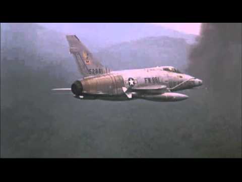F100 Super sabre bombing in vietnam