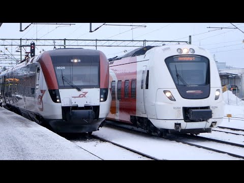 Vinter med snö på Järnvägen del 8 - Tåg i Mjölby