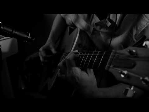 Did He just play his Taylor 214ce DLX in Black and White!?!? DADGAD Tuning