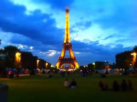 Time Lapse- Paris, Eiffel Tower.