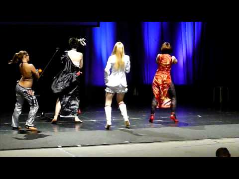 Comics Salon & Istro Con 2010 - Karaoke 6