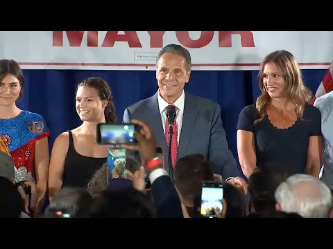 Andrew Cuomo apparently plans to stay on the NYC mayoral ballot