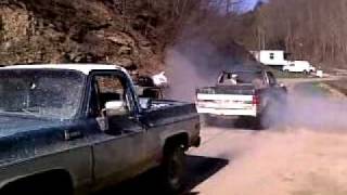 preview picture of video '79 Chevy Blazer VS 96 Ford Bronco'