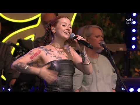 Zoe Lobos - Backa. Allsång på skansen 2024.