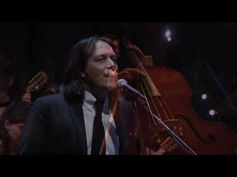 Omorfi poli (Όμορφη πόλη) - Yiannis Kotsiras (2010)