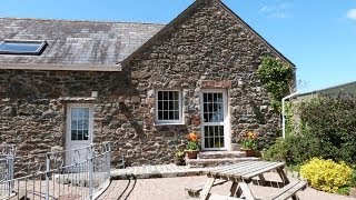 preview picture of video 'Child Friendly Holiday on the Llyn Peninsula | Stabal y Sarn'