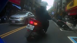 我有打方向燈欸！（開聲音）