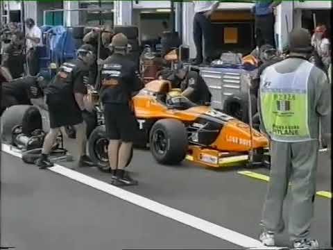 2000 July 1 - F3000 @ Magny-Cours - Mark Webber pit stop following puncture