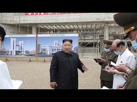زعيم كوريا الشمالية يوبّخ مسؤولين لعدم تأمين مواد ومسلتزمات لبناء مستشفى…