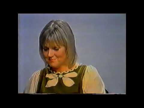 HTV Wales in-vision continuity + News at Ten open / 6th October 1981