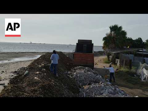 墨西哥漁村嚴陣以待「波洛」颶風！淹水危機一觸即發！ (Fishing town in Mexico braces for Hurricane Polo as flood fears grow)