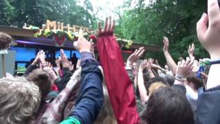 Mystery Jets Secret Gig @ Glastonbury 2016 - Flakes