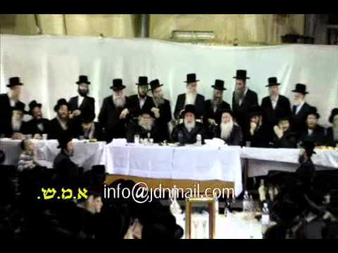 Viznitzer Rebbe Commemorating Yahrtzeit Of Toras Chaim M'Kosov Iyar 5772