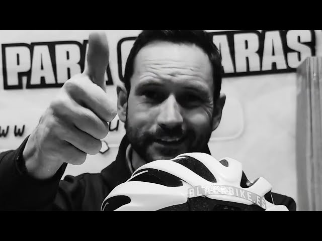 Видео о Шлем велосипедный Bell Stratus MIPS Helmet (White/Gloss Silver)