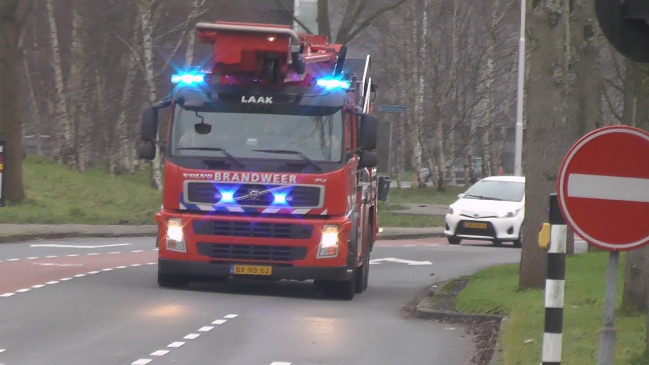 Brandweer Haaglanden met spoed naar Grote Brand in Delft