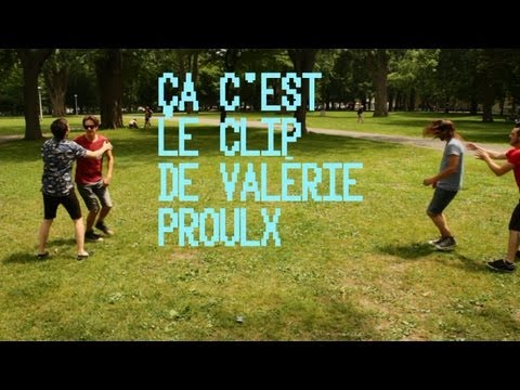 3 GARS SU'L SOFA - Valérie Proulx (Vidéoclip officiel)