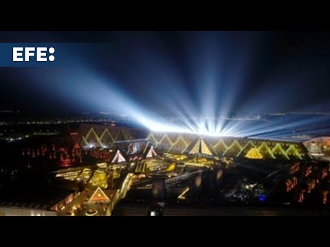 La ceremonia de apertura del Gran Museo Egipcio: música, drones y homenaje a los Faraones | EL PAÍS