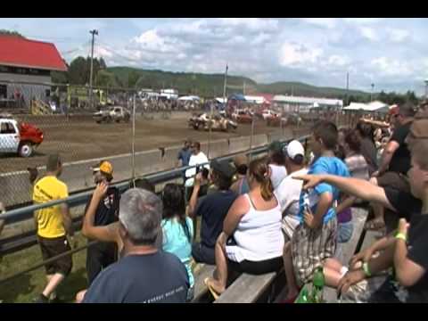 Metal destruction 4 Cuba NY pt 1 of Boarder wars heat car goes vertical and car 1/2 roll over