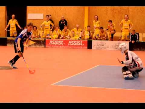 unt.se/innebandybloggen - Patrik Jansson sätter straff mot Visby.