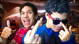 Johnny Cage VS Glenn Quagmire RAP BATTLE!