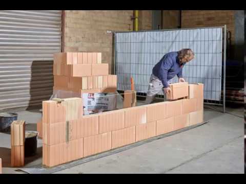 Planziegel Wandaufbau im Zeitraffer (Tauchverfahren)