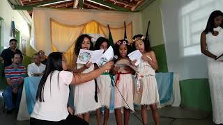 Apresentação de alunas da Escola M. Antônio Machado Ribeiro no lançamento do jornal Eco Kids