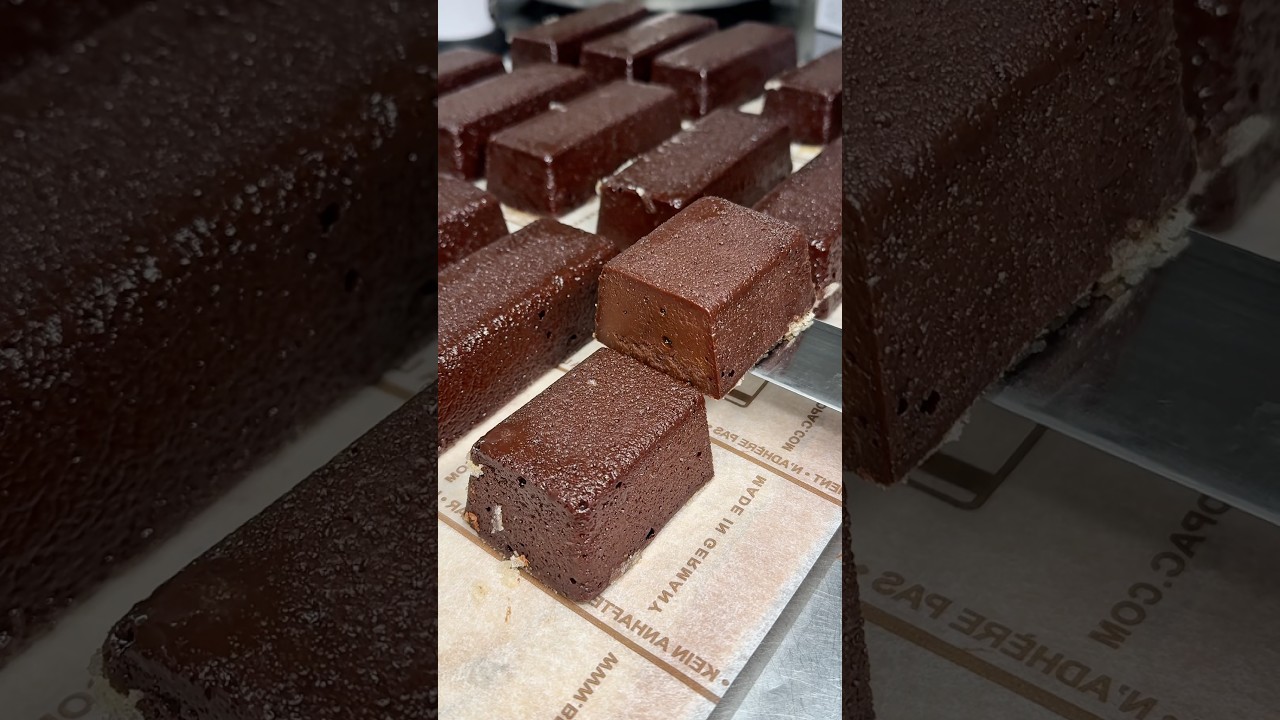 カカオ豆から作る”究極のガトーショコラ”🍫