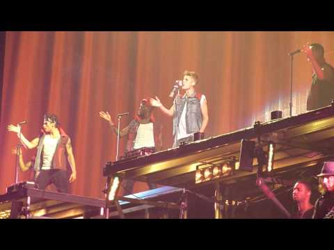 (HD) Justin Bieber Die In Your Arms - Vancouver
