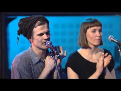 „Labas rytas, Lietuva“. Grupės „Garbanotas Bosistas“ koncertas LRT Opus Ore projekte.