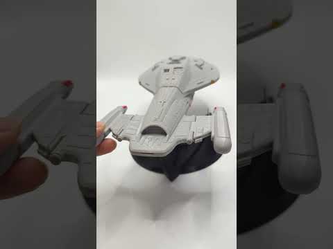 USS Voyager NCC-74656 STAR TREK Voyager [ST011] Intrepid Class Starships #spaceship #startrek