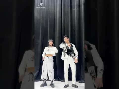 Moon siblings dance. Lol the way sua forced binnie to make heart with her😂😂 #astro #moonbin #moonsua