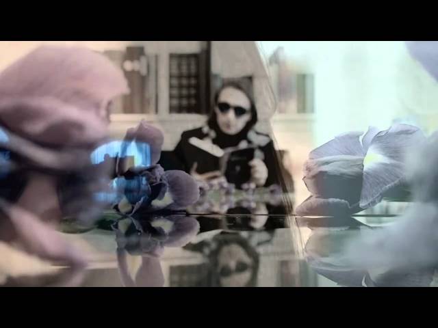 Vídeo relacionado con Fiori di cenere. Iris