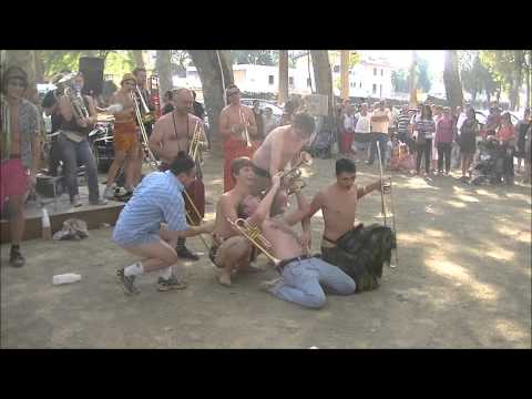 Les Chiures de Mouches au Concours International de Fanfares 2012 Aire-sur-l'Adour 