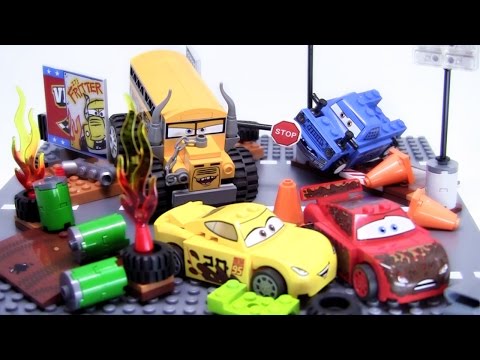 Thunder Hollow Crazy 8 Race - LEGO Cars 3 set (10744) Stop motion build
