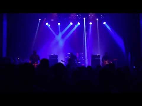 Peter Hook & The Light plays New Order @ Club Soda (Montréal, 2013) - Everything's Gone Green (1981)