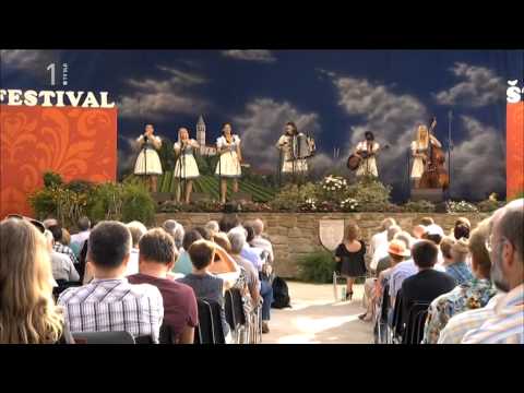 Kvintet slovenskih deklet - Spominčice v maminih očeh  - Števerjan 2015