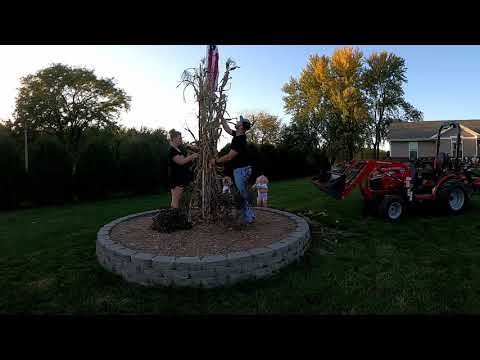 CUTTING DOWN CORN AND DECORATING FOR FALL