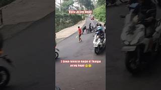 Download lagu 2 Girls Struggling to Climb the Ampel Jurang Slope 😱 #shorts #viral #fyp #short #sitinjaulauik #p... mp3