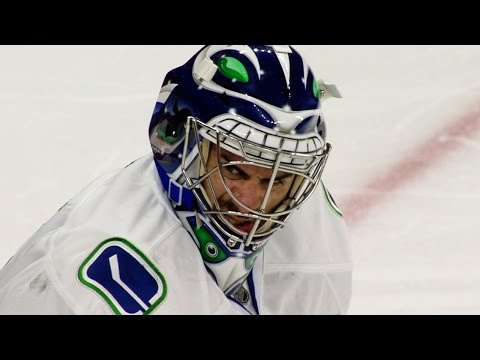 Watch: Miller gets pulled after giving up 4 goals in less than 5 minutes