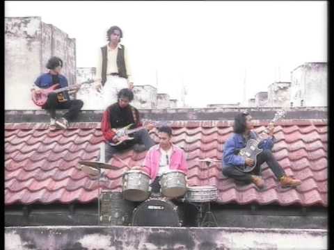 EYE - Izinkan Selamanya Namamu Dihati (Official Music Video)