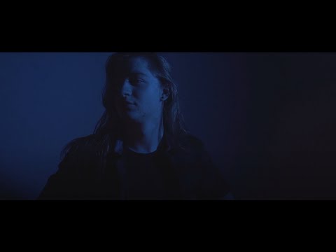 Straight For The Sun - Sirens (Official Video)