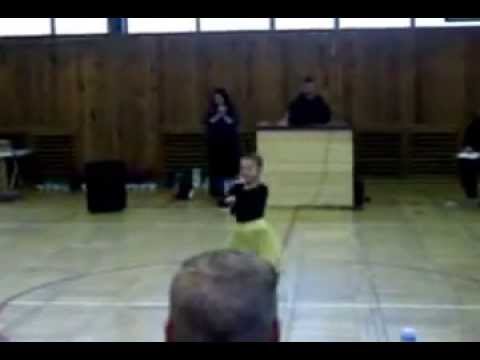 Adélka Bínová ( karel gott - včelka mája. justin bieber)